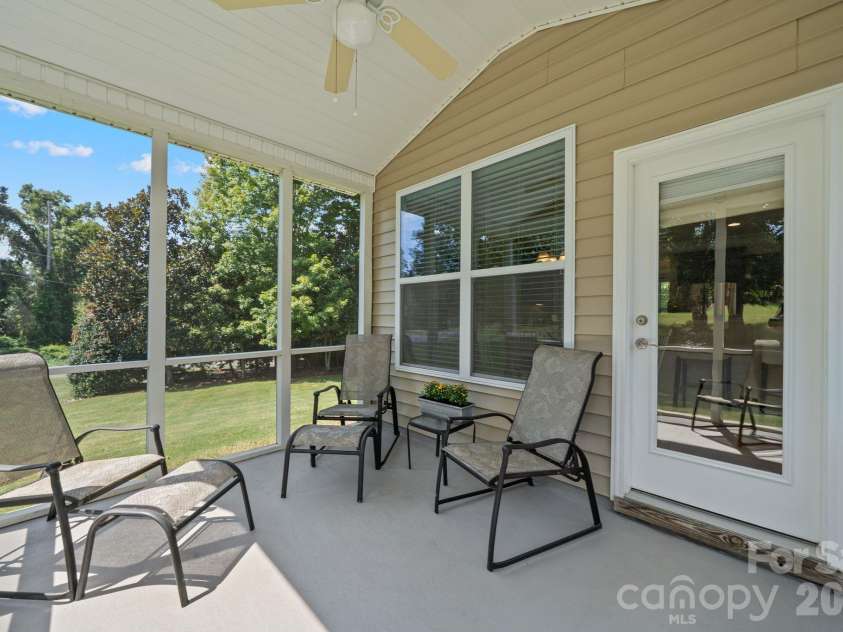 608 Cedar Trace Drive, Lake Wylie, SC 29710.  MLS# CAR4420650, YatesRealty ID 49787. 