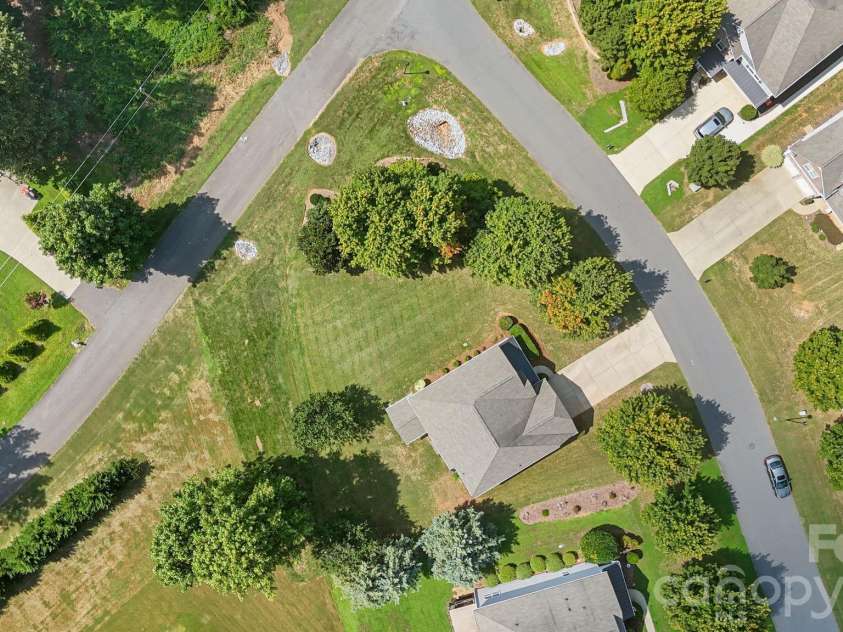 608 Cedar Trace Drive, Lake Wylie, SC 29710.  MLS# CAR4420650, YatesRealty ID 49787. 
