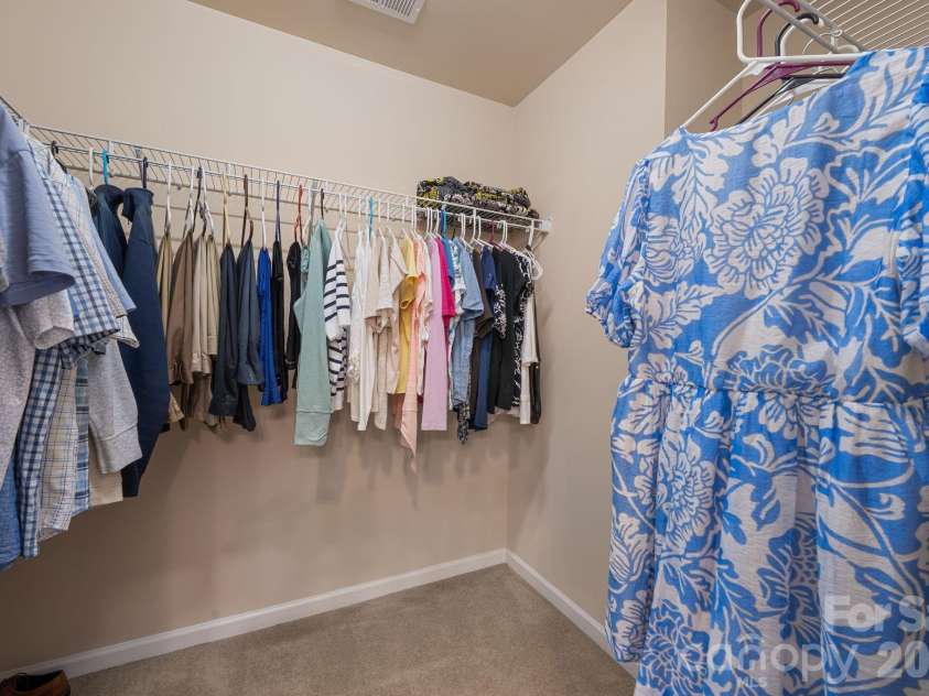 608 Cedar Trace Drive, Lake Wylie, SC 29710.  MLS# CAR4420650, YatesRealty ID 49787. Primary closet
