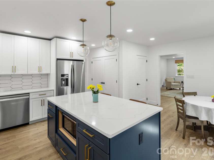 33 Maywood Road, Asheville, NC 28804.  MLS# CAR4420601, YatesRealty ID 49789. Flawless and inviting kitchen