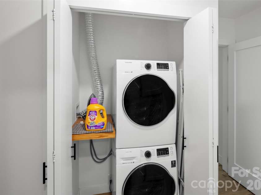 33 Maywood Road, Asheville, NC 28804.  MLS# CAR4420601, YatesRealty ID 49789. Laundry closet on main level