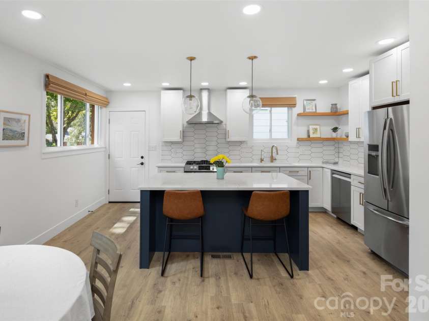 33 Maywood Road, Asheville, NC 28804.  MLS# CAR4420601, YatesRealty ID 49789. With fully updated kitchen