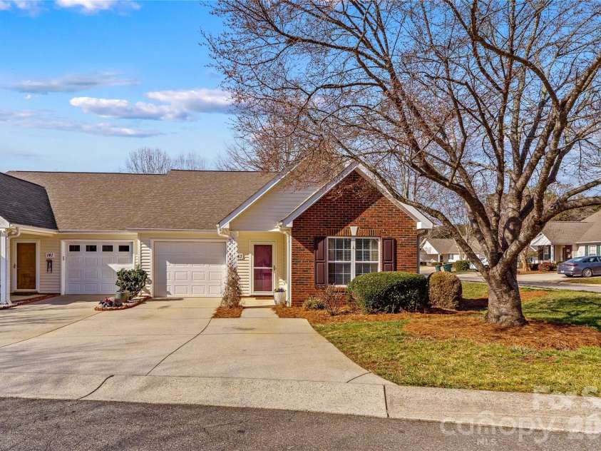 143 Ashwood Lane, Mooresville, NC 28117.  MLS# CAR4349646, YatesRealty ID 4979. Perfectly sized and ample parking