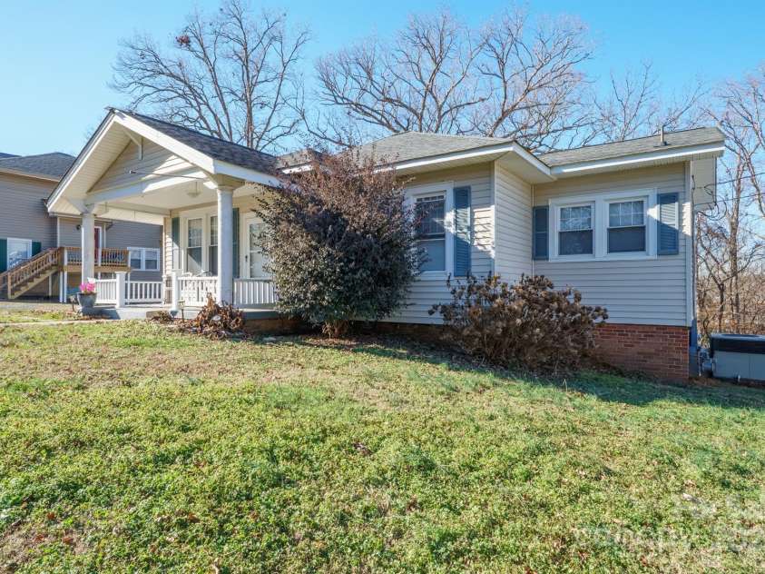 625 3rd Street, Albemarle, NC 28001.  MLS# CAR4212658, YatesRealty ID 4979. 