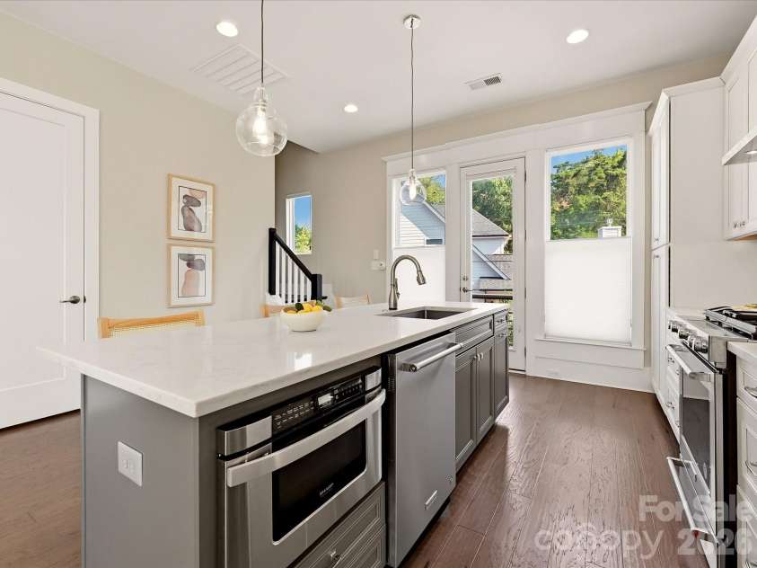 1107 Reece Road, Charlotte, NC 28209.  MLS# CAR4420570, YatesRealty ID 49793. 