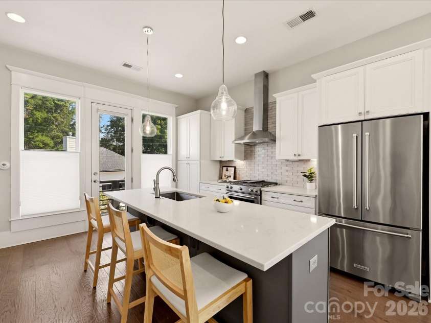1107 Reece Road, Charlotte, NC 28209.  MLS# CAR4420570, YatesRealty ID 49793. Chef's Kitchen