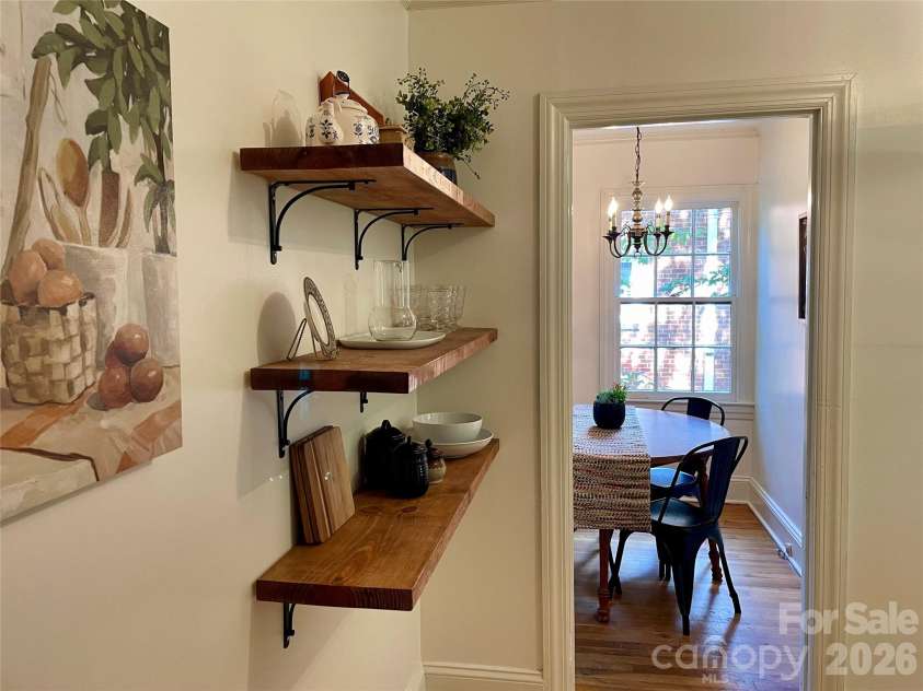 652 Davie Avenue, Statesville, NC 28677.  MLS# CAR4420445, YatesRealty ID 49794. 