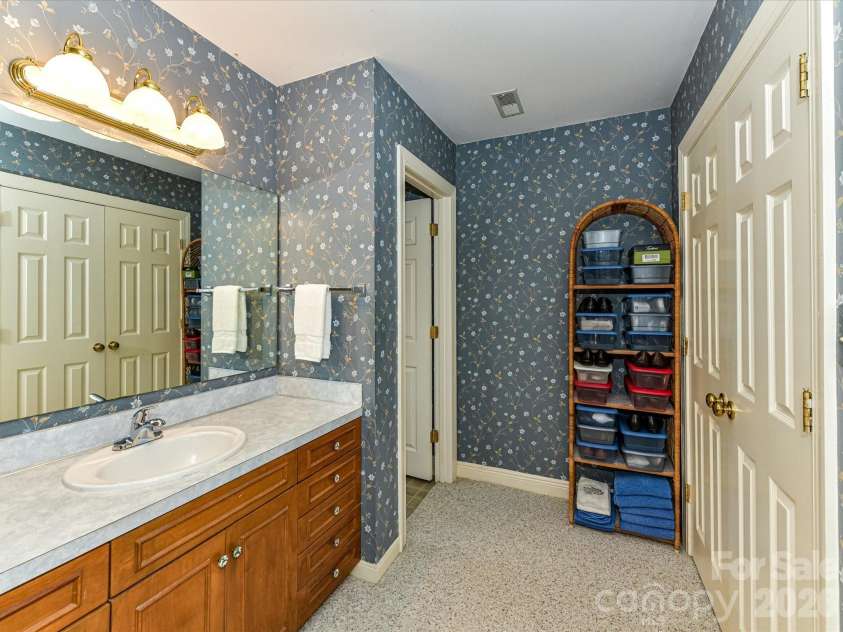 7769 Dellinger Road, Denver, NC 28037.  MLS# CAR4420447, YatesRealty ID 49795. 