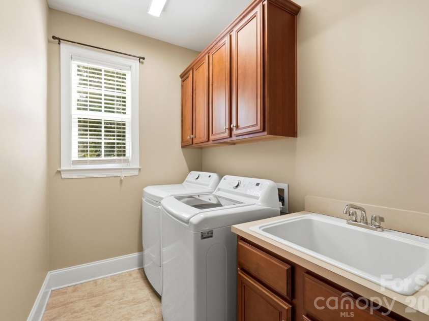 5875 Tipperary Drive, Denver, NC 28037.  MLS# CAR4420073, YatesRealty ID 49797. 