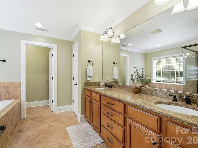 5875 Tipperary Drive, Denver, NC 28037.  MLS# CAR4420073, YatesRealty ID 49797. 