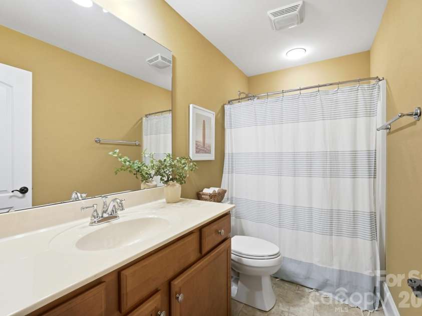 5875 Tipperary Drive, Denver, NC 28037.  MLS# CAR4420073, YatesRealty ID 49797. 