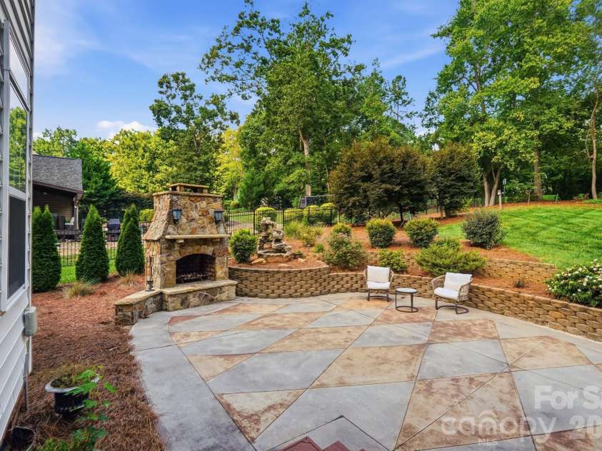 5875 Tipperary Drive, Denver, NC 28037.  MLS# CAR4420073, YatesRealty ID 49797. 