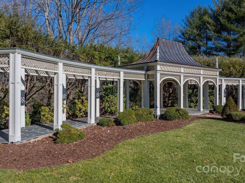 135 Claron Place, Lenoir, NC 28645.  MLS# CAR4213212, YatesRealty ID 498. 