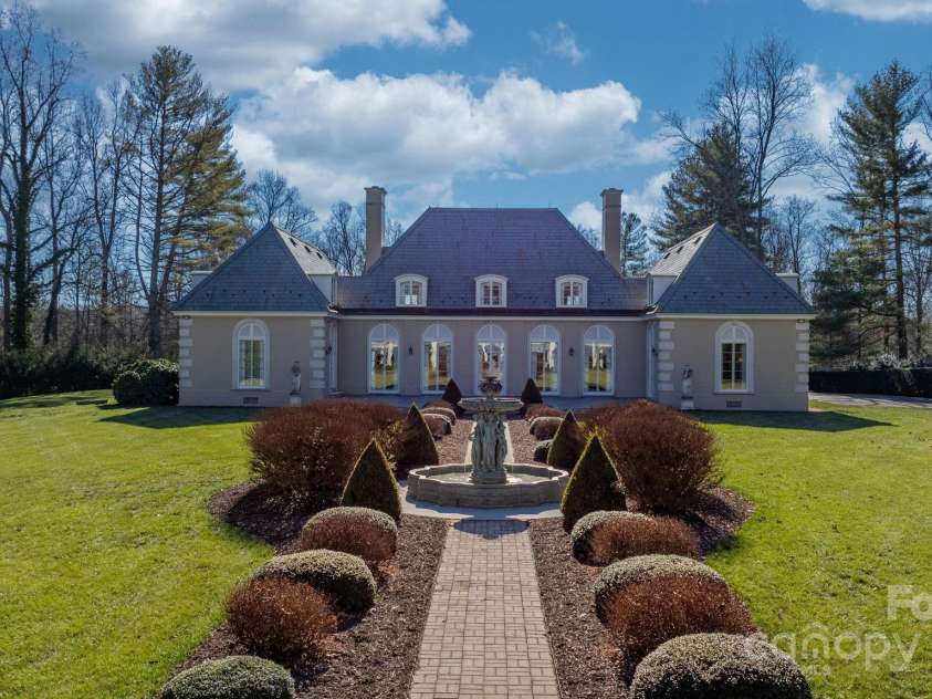 135 Claron Place, Lenoir, NC 28645.  MLS# CAR4213212, YatesRealty ID 498. Back of House