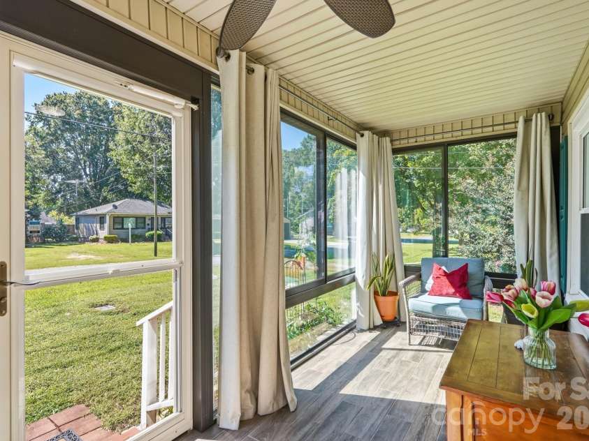 605 Peach Street, Kannapolis, NC 28083.  MLS# CAR4419571, YatesRealty ID 49801. 