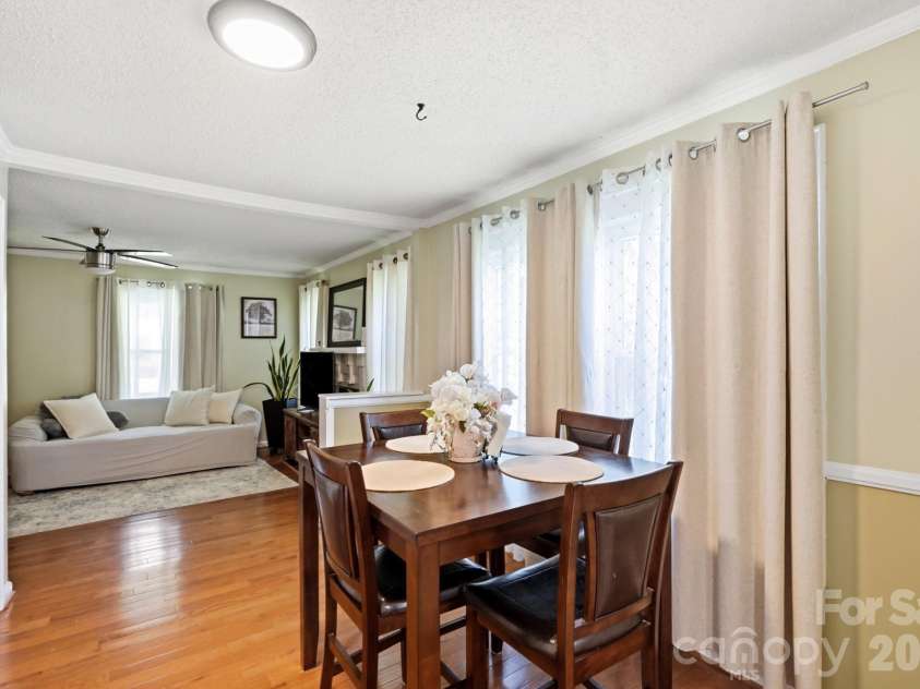 605 Peach Street, Kannapolis, NC 28083.  MLS# CAR4419571, YatesRealty ID 49801. 