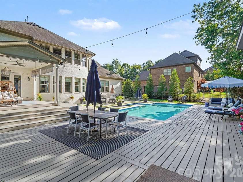 15304 Wyndham Oaks Drive, Charlotte, NC 28277.  MLS# CAR4419486, YatesRealty ID 49806. 