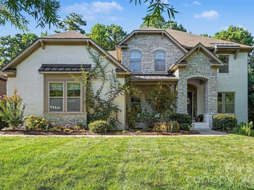 15304 Wyndham Oaks Drive, Charlotte, NC 28277.  MLS# CAR4419486, YatesRealty ID 49806. 