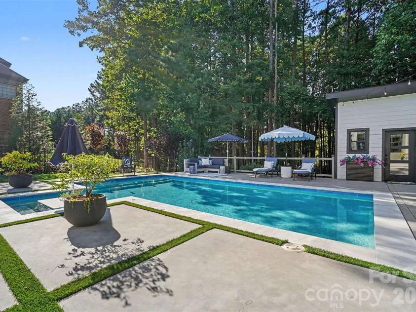 15304 Wyndham Oaks Drive, Charlotte, NC 28277.  MLS# CAR4419486, YatesRealty ID 49806. Backyard Oasis