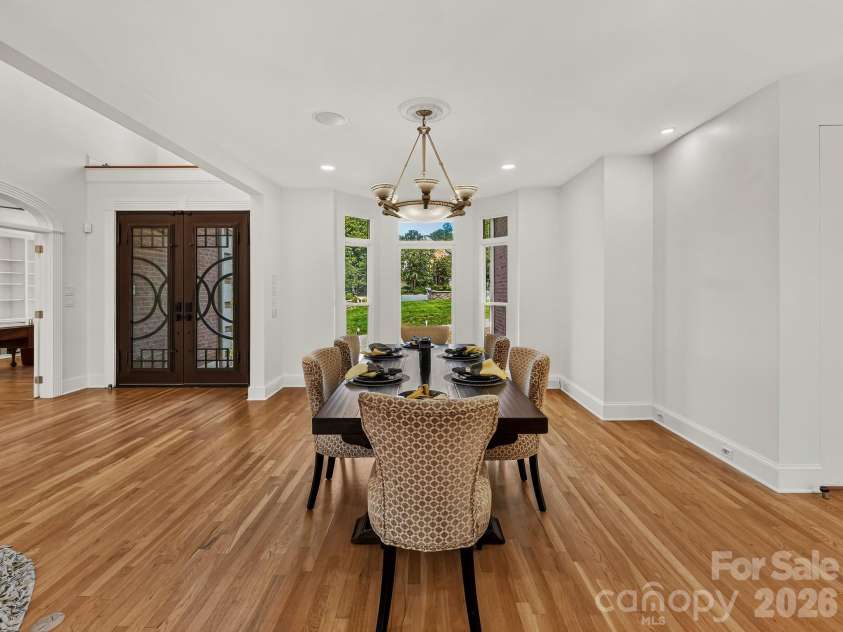 2723 Providence Pine Lane, Charlotte, NC 28270.  MLS# CAR4419389, YatesRealty ID 49807. A dining space which can accommodate a very large table.