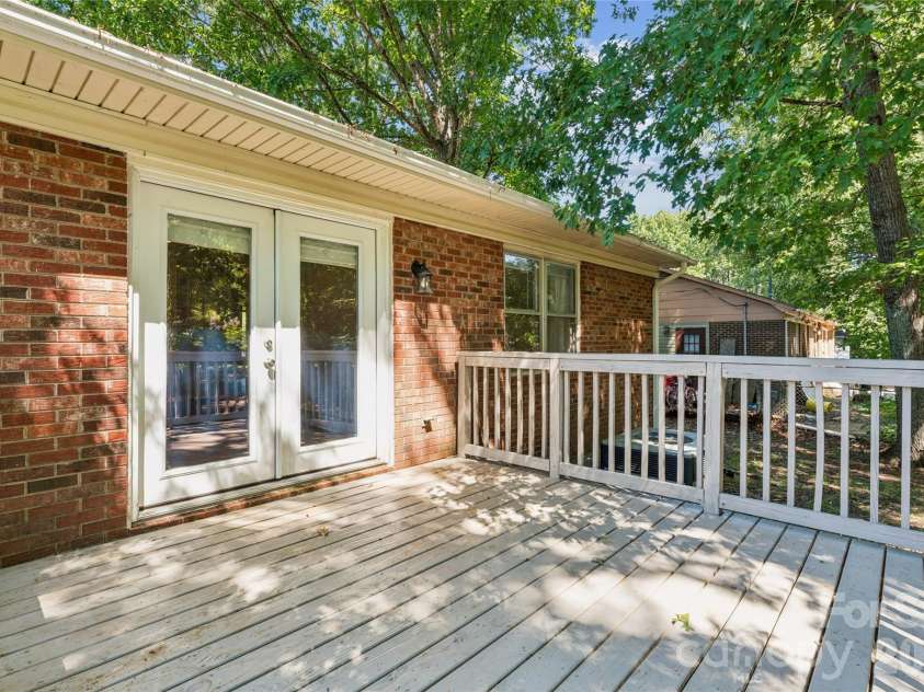 611 Woodland Drive, Rockwell, NC 28138.  MLS# CAR4418964, YatesRealty ID 49808. 