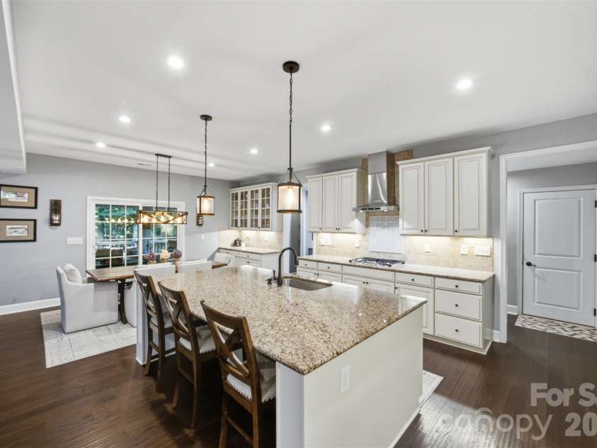1009 Brookmeade Drive, Waxhaw, NC 28173.  MLS# CAR4418227, YatesRealty ID 49812. 