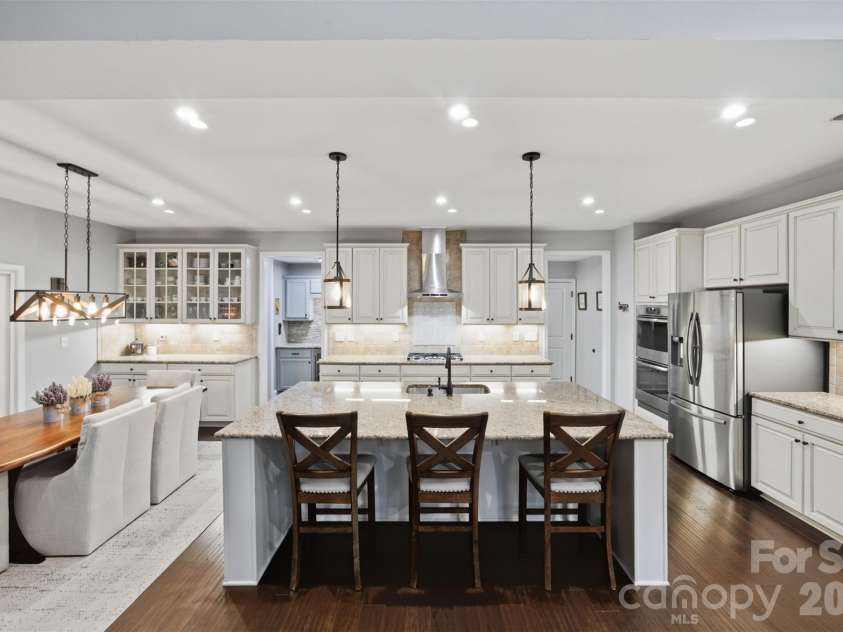 1009 Brookmeade Drive, Waxhaw, NC 28173.  MLS# CAR4418227, YatesRealty ID 49812. 