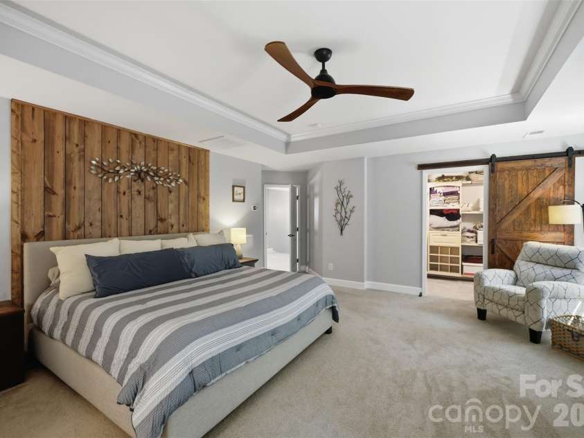 1009 Brookmeade Drive, Waxhaw, NC 28173.  MLS# CAR4418227, YatesRealty ID 49812. 