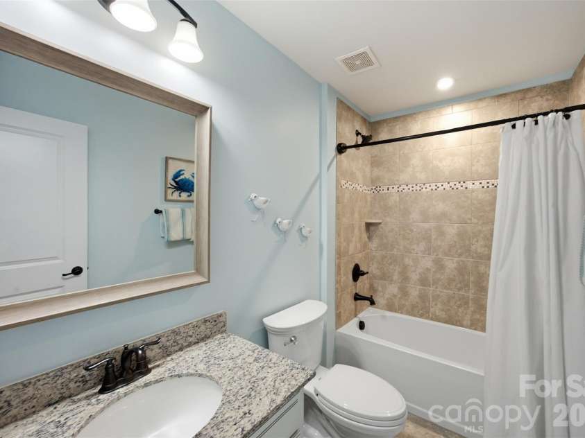 1009 Brookmeade Drive, Waxhaw, NC 28173.  MLS# CAR4418227, YatesRealty ID 49812. 