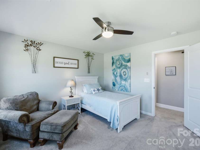 1009 Brookmeade Drive, Waxhaw, NC 28173.  MLS# CAR4418227, YatesRealty ID 49812. 