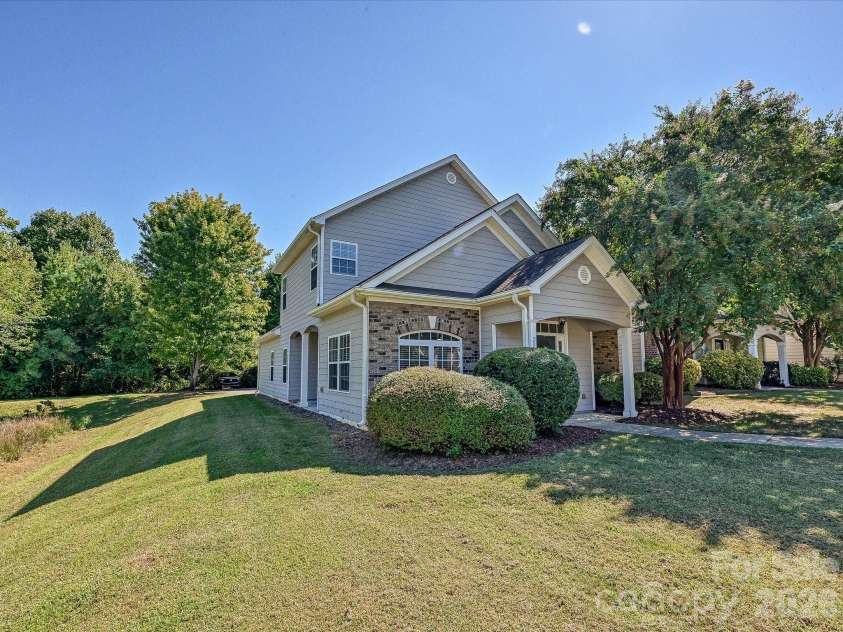 20345 Harroway Drive, Cornelius, NC 28031.  MLS# CAR4418948, YatesRealty ID 49813. 