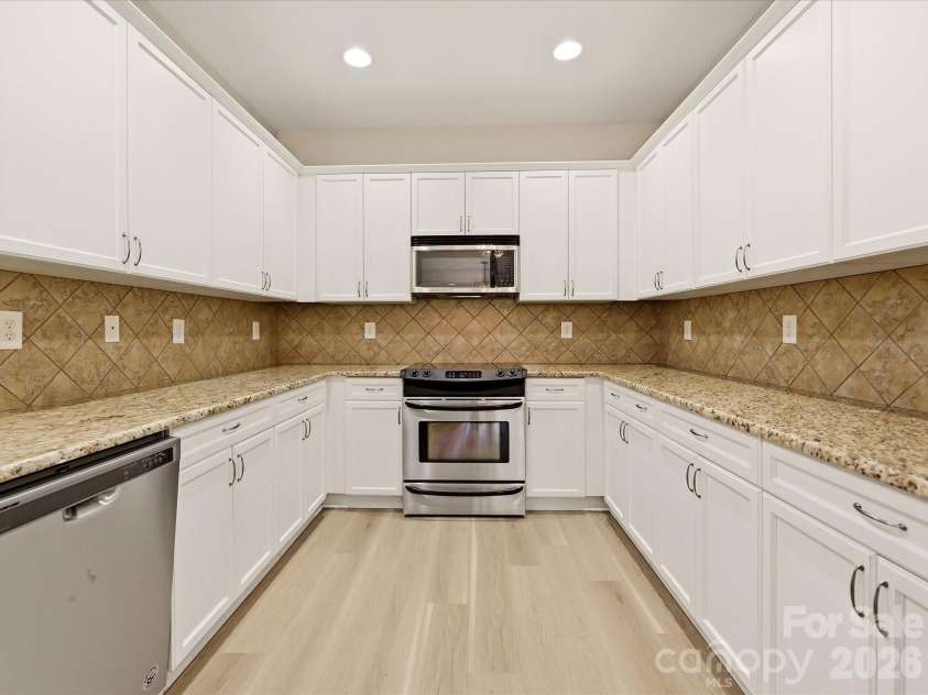 20345 Harroway Drive, Cornelius, NC 28031.  MLS# CAR4418948, YatesRealty ID 49813. 