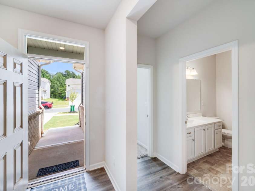 3036 Bluff Hill Lane, Charlotte, NC 28215.  MLS# CAR4417925, YatesRealty ID 49815. 