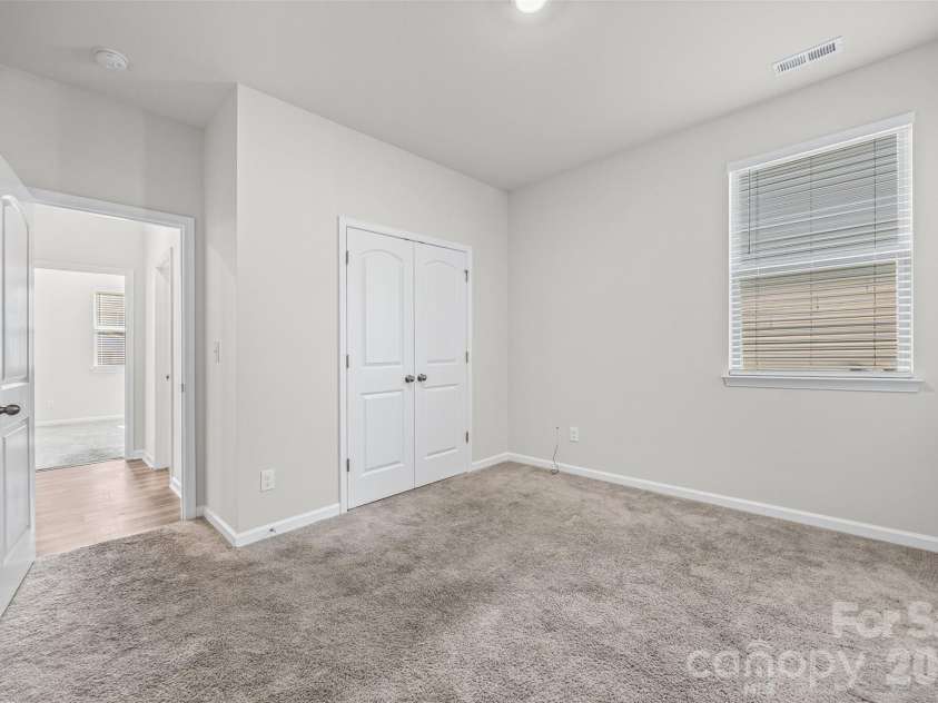3036 Bluff Hill Lane, Charlotte, NC 28215.  MLS# CAR4417925, YatesRealty ID 49815. 