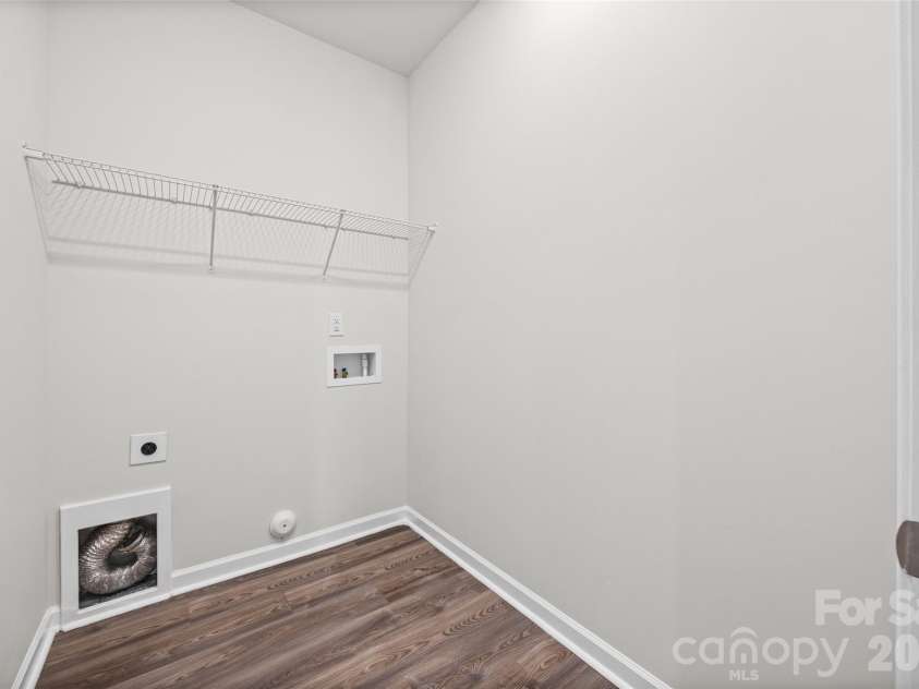 3036 Bluff Hill Lane, Charlotte, NC 28215.  MLS# CAR4417925, YatesRealty ID 49815. 