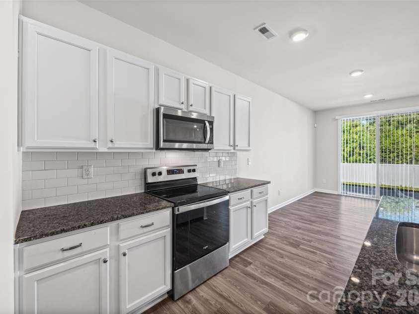3036 Bluff Hill Lane, Charlotte, NC 28215.  MLS# CAR4417925, YatesRealty ID 49815. 