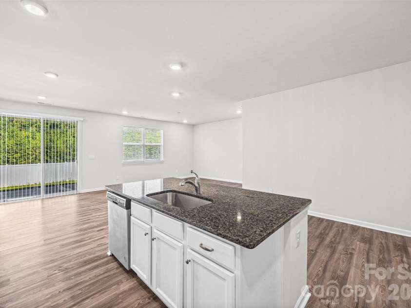 3036 Bluff Hill Lane, Charlotte, NC 28215.  MLS# CAR4417925, YatesRealty ID 49815. 
