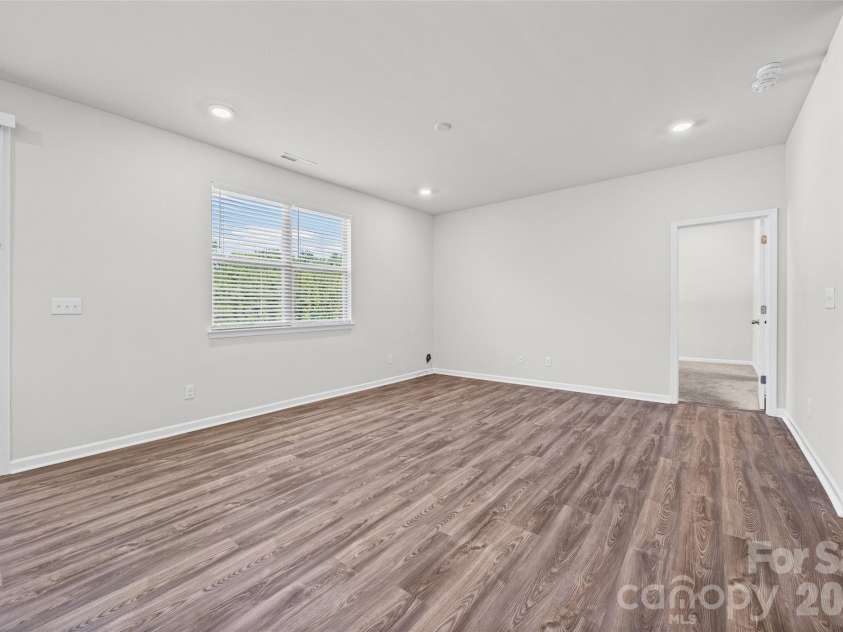 3036 Bluff Hill Lane, Charlotte, NC 28215.  MLS# CAR4417925, YatesRealty ID 49815. 