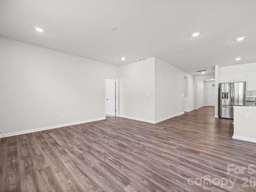 3036 Bluff Hill Lane, Charlotte, NC 28215.  MLS# CAR4417925, YatesRealty ID 49815. 