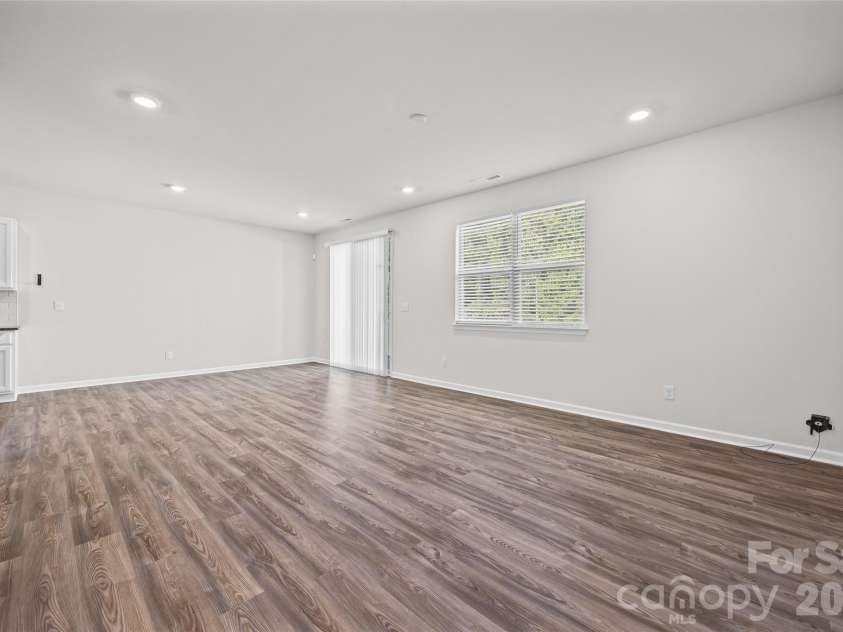 3036 Bluff Hill Lane, Charlotte, NC 28215.  MLS# CAR4417925, YatesRealty ID 49815. 