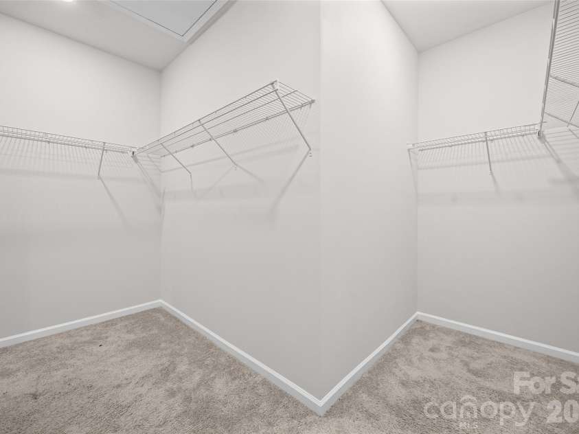 3036 Bluff Hill Lane, Charlotte, NC 28215.  MLS# CAR4417925, YatesRealty ID 49815. 