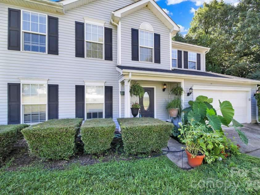 1414 Harland Street, Charlotte, NC 28216.  MLS# CAR4417813, YatesRealty ID 49816. 