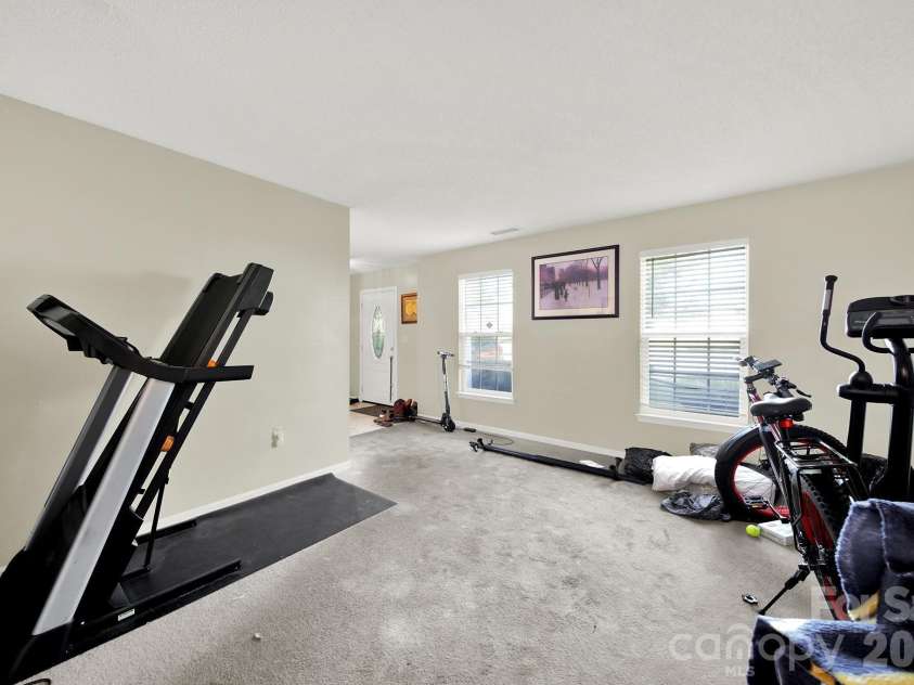 1414 Harland Street, Charlotte, NC 28216.  MLS# CAR4417813, YatesRealty ID 49816. 