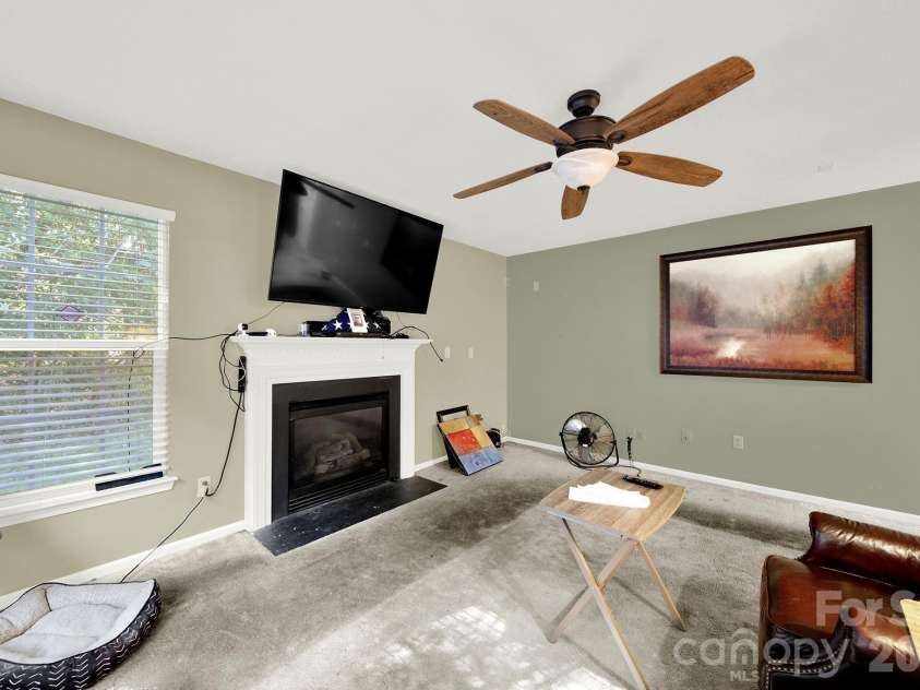 1414 Harland Street, Charlotte, NC 28216.  MLS# CAR4417813, YatesRealty ID 49816. 