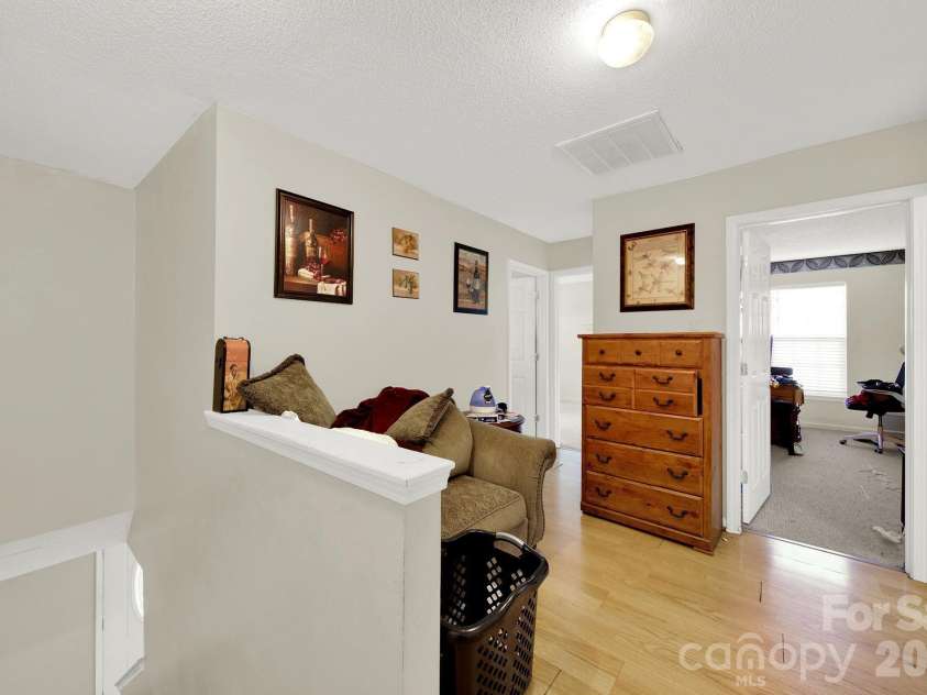 1414 Harland Street, Charlotte, NC 28216.  MLS# CAR4417813, YatesRealty ID 49816. 