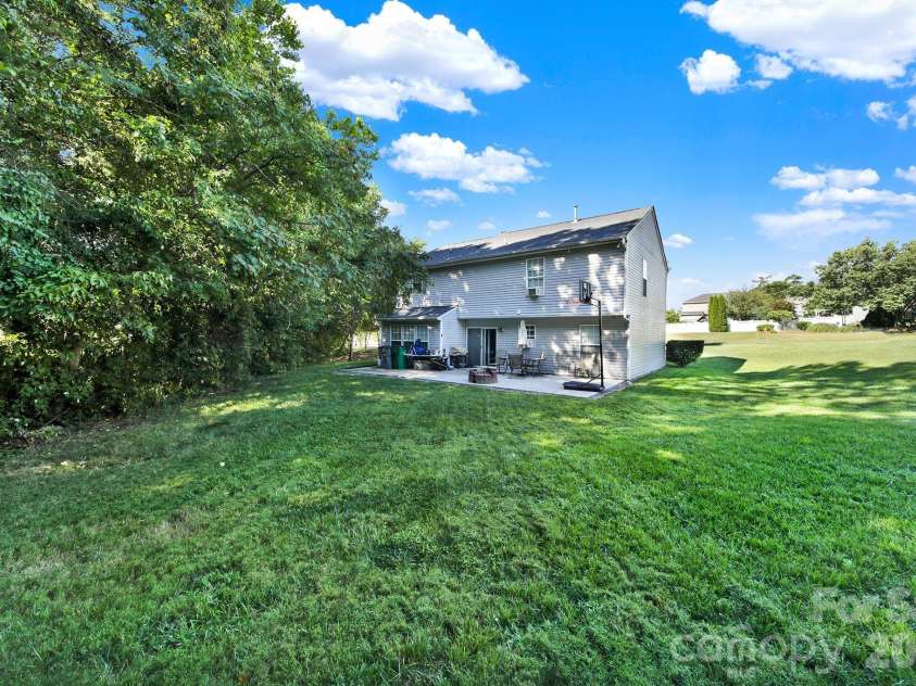 1414 Harland Street, Charlotte, NC 28216.  MLS# CAR4417813, YatesRealty ID 49816. 