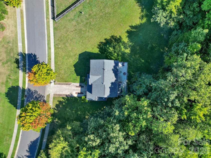 1414 Harland Street, Charlotte, NC 28216.  MLS# CAR4417813, YatesRealty ID 49816. 