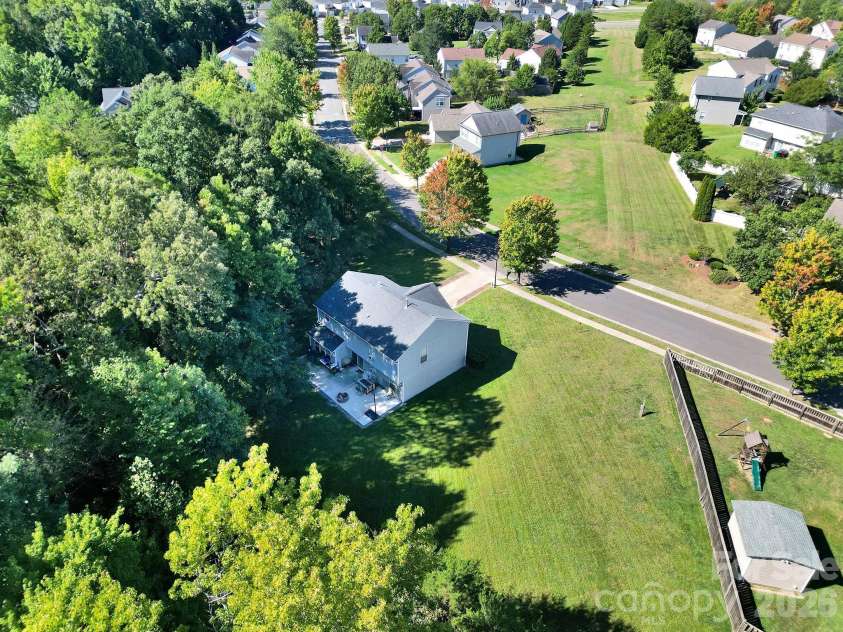 1414 Harland Street, Charlotte, NC 28216.  MLS# CAR4417813, YatesRealty ID 49816. 