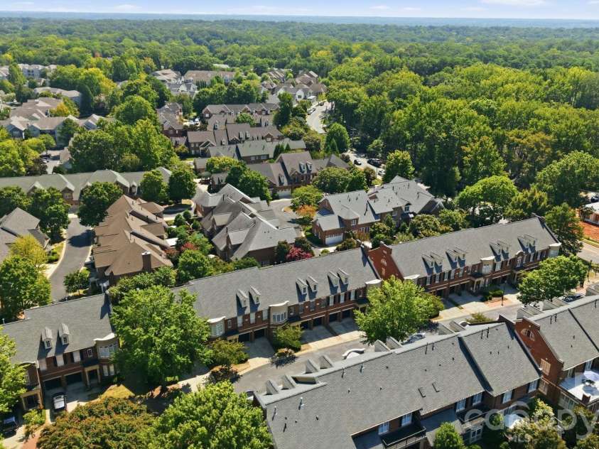 6831 Louisburg Square Lane, Charlotte, NC 28210.  MLS# CAR4417877, YatesRealty ID 49817. 