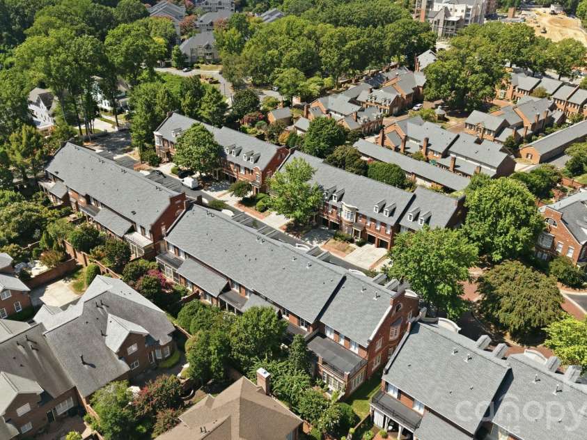 6831 Louisburg Square Lane, Charlotte, NC 28210.  MLS# CAR4417877, YatesRealty ID 49817. 
